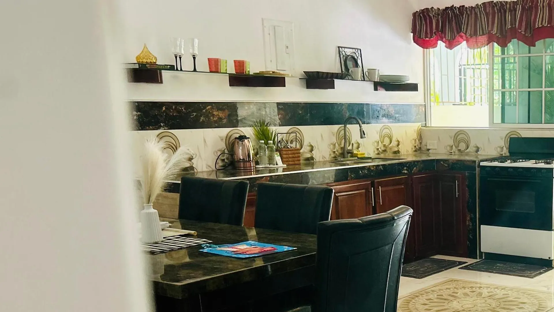 Luxury 1 Bedroom Fully Equipped In West End Negril Apartment